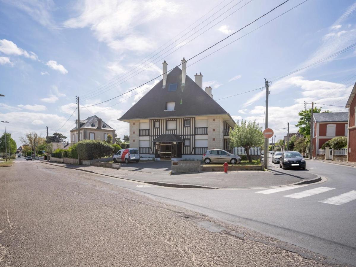 Studio Residence Du Port-1 By Interhome Cabourg Bagian luar foto
